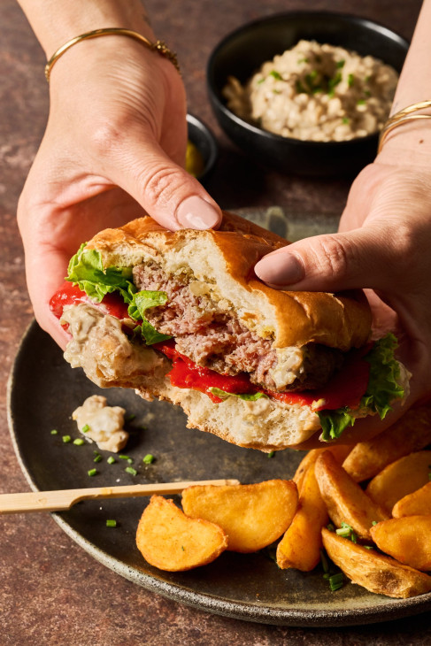 Burger με πιπεριά Φλωρίνης